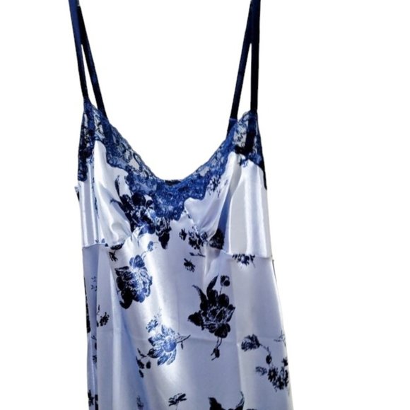 Jones New York Other - 👄 Vintage Jones New York Intimates Etched Floral Silky Nightgown Lace trim